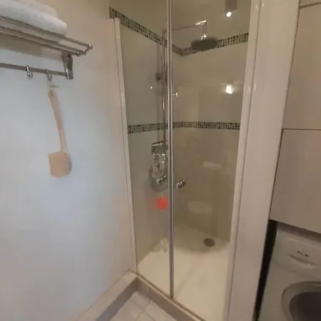 דירה Paris Apartment : Eiffel View From All Roomsbalcony, Air Con *